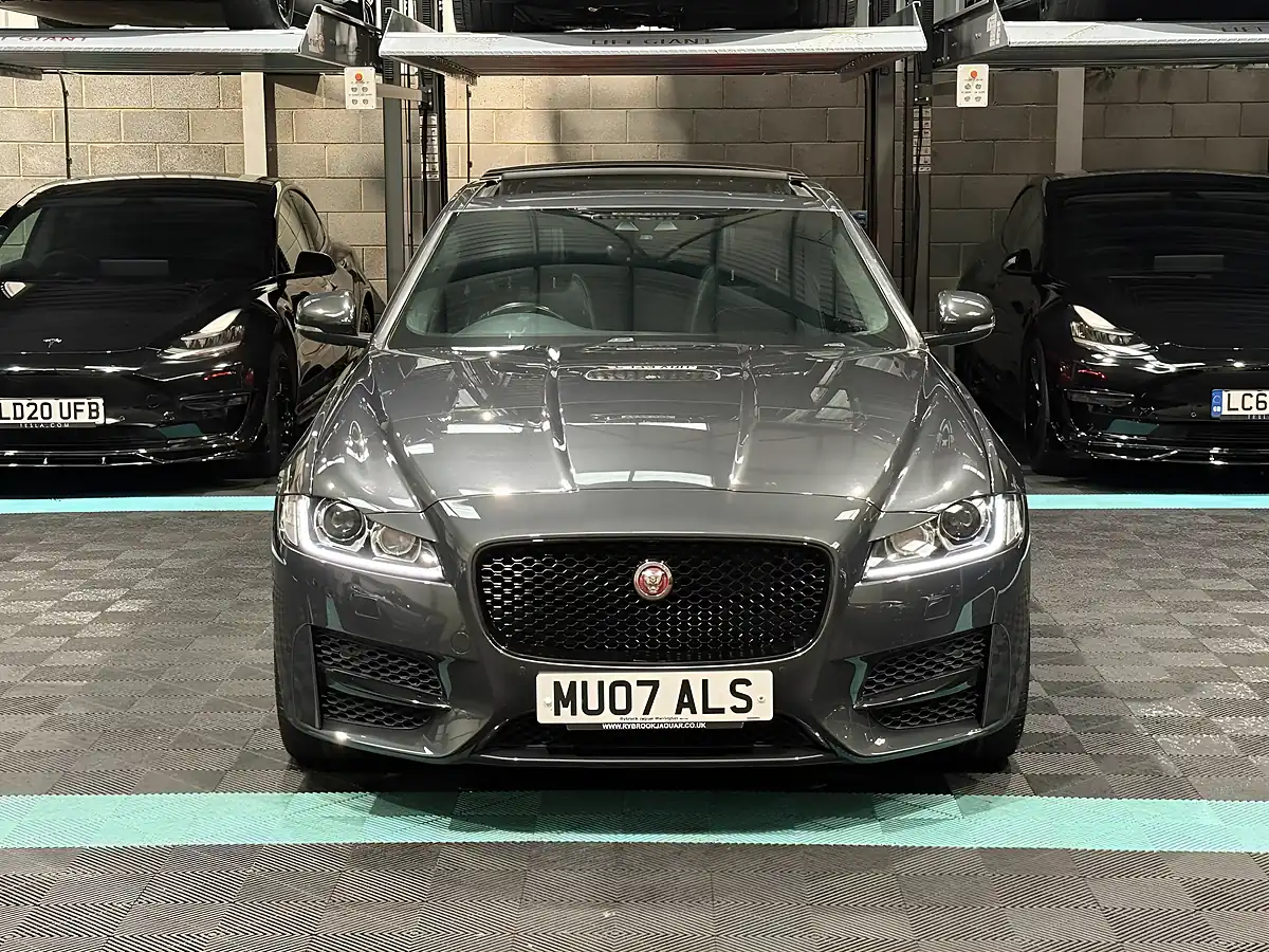 Used 2018 Jaguar Xf R-Sport Grey - Interior and Exterior details 4