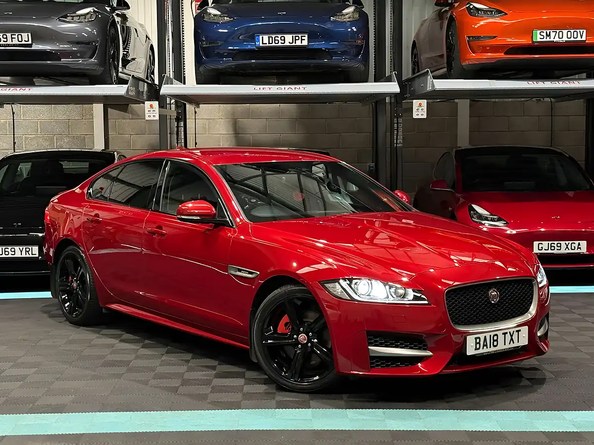 Used 2018 Jaguar Xf R-Sport Red - Front View
