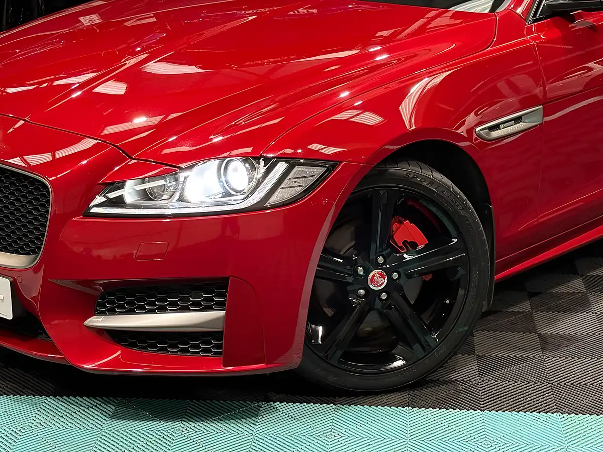 Used 2018 Jaguar Xf R-Sport Red - Interior and Exterior details 12