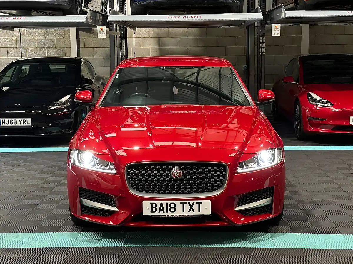 Used 2018 Jaguar Xf R-Sport Red - Interior and Exterior details 4