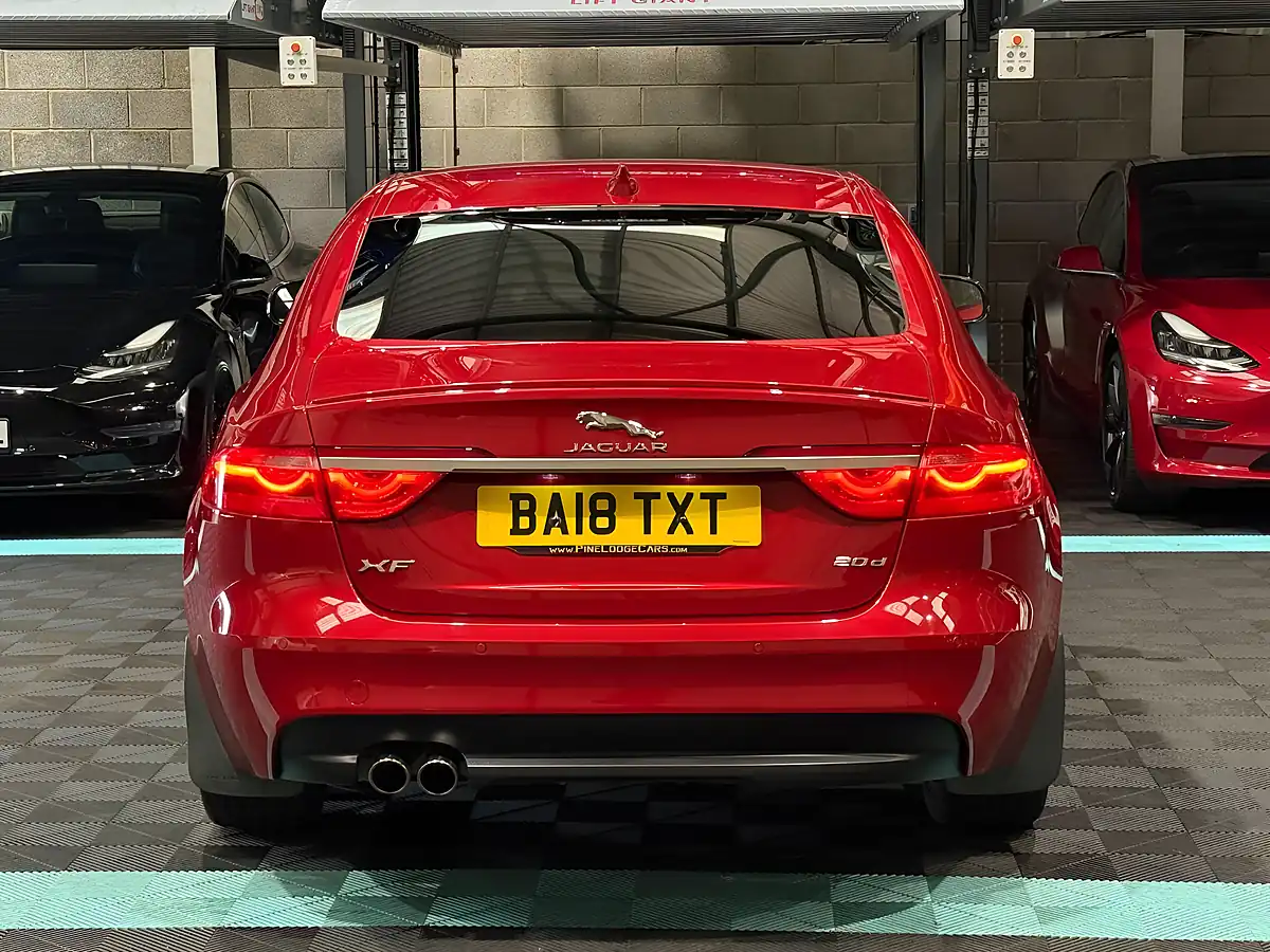 Used 2018 Jaguar Xf R-Sport Red - Interior and Exterior details 8