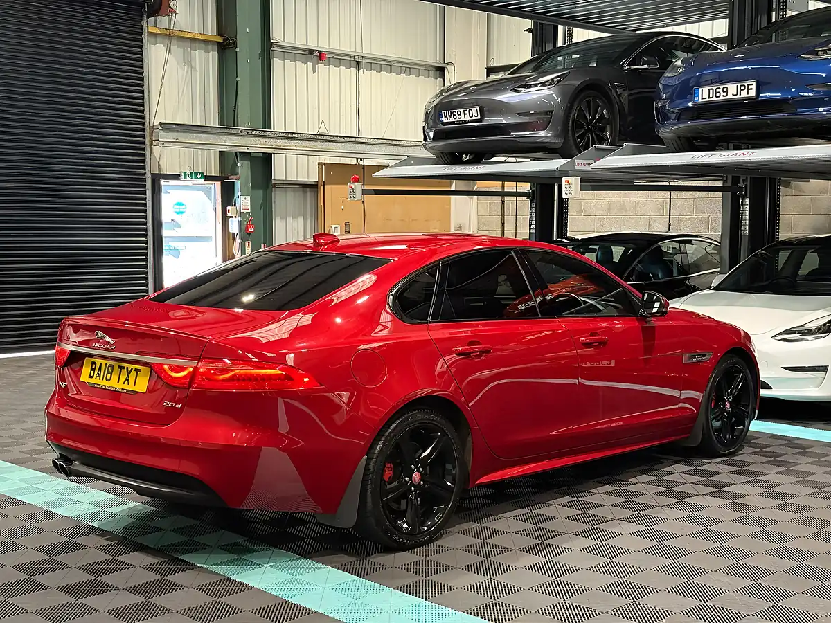 Used 2018 Jaguar Xf R-Sport Red - Interior and Exterior details 9