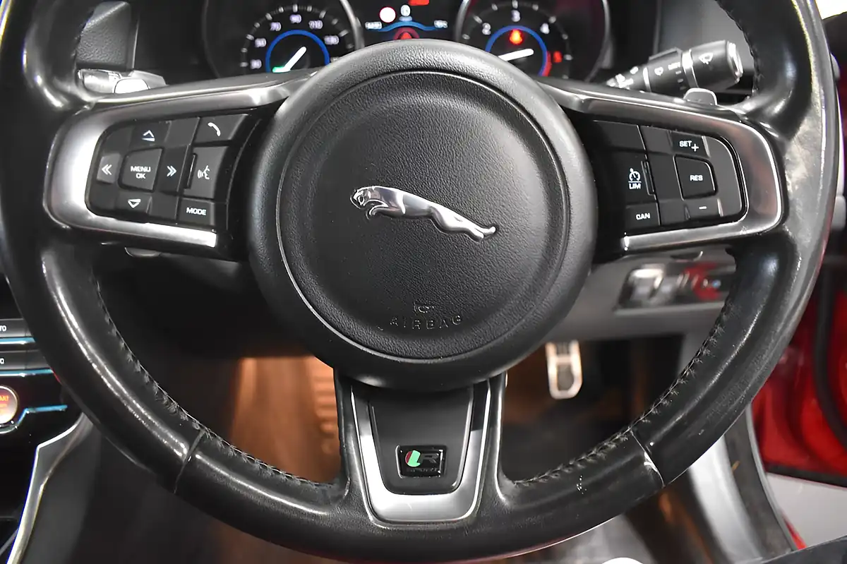 Used 2018 Jaguar Xf R-Sport Red - Interior and Exterior details 12