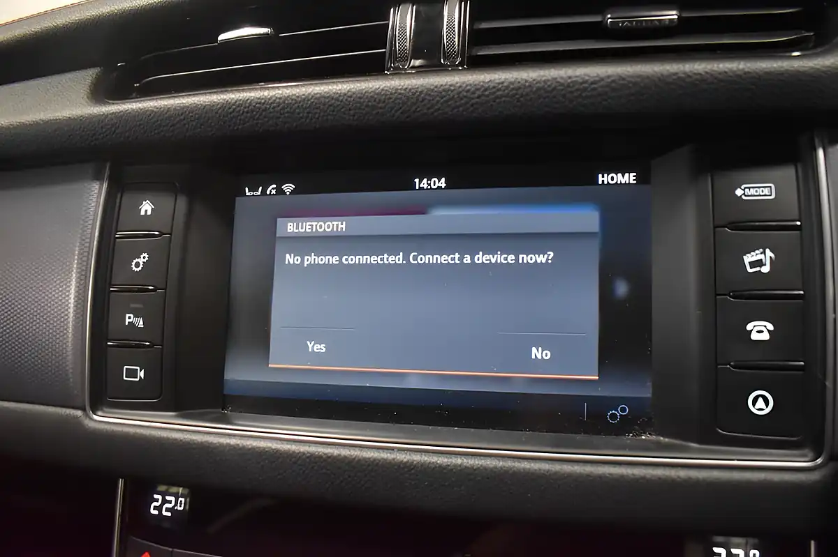 Used 2018 Jaguar Xf R-Sport Red - Interior and Exterior details 14