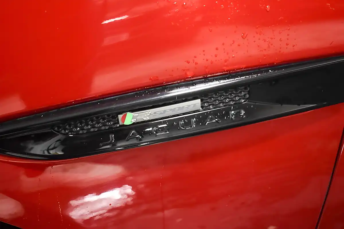 Used 2018 Jaguar Xf R-Sport Red - Interior and Exterior details 17