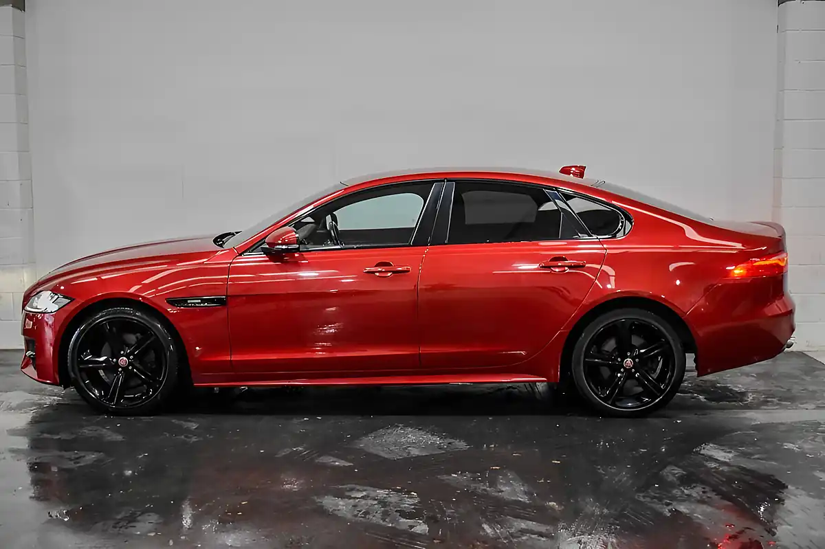Used 2018 Jaguar Xf R-Sport Red - Interior and Exterior details 2