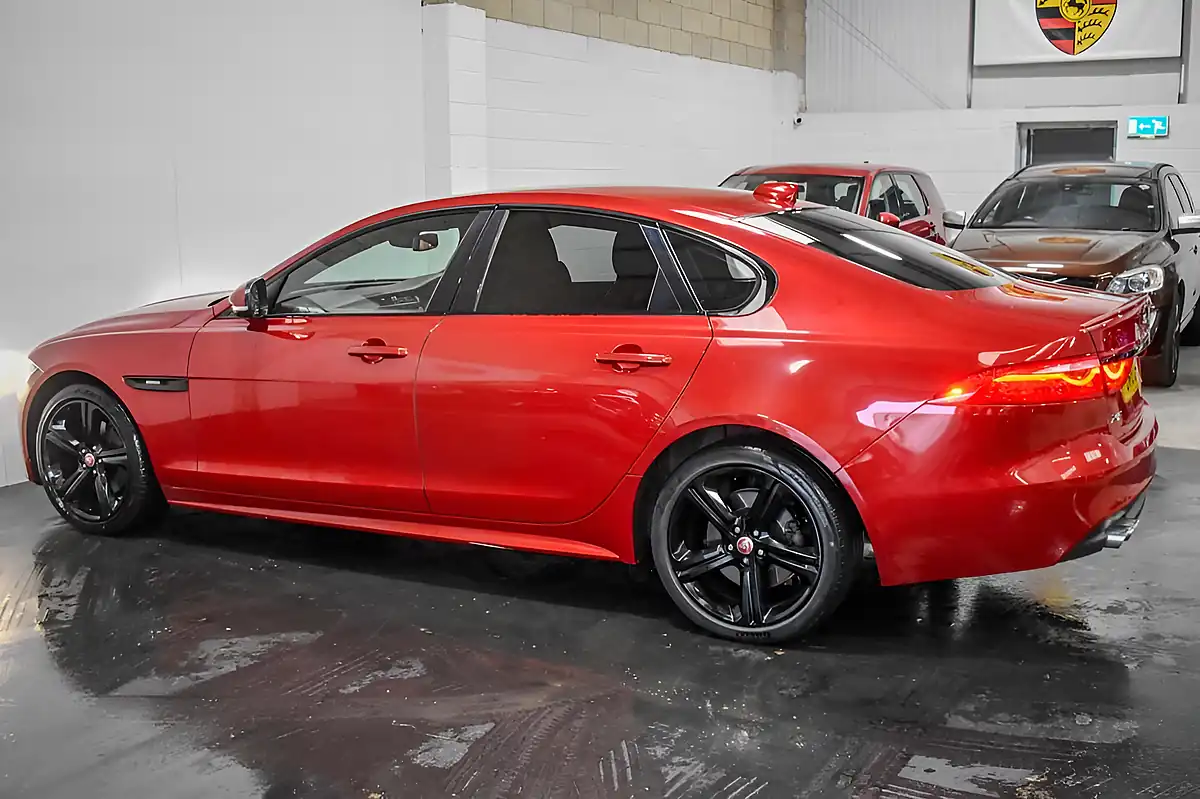 Used 2018 Jaguar Xf R-Sport Red - Interior and Exterior details 8