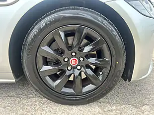 Used 2018 Jaguar Xf R-Sport Silver - Interior and Exterior details 20