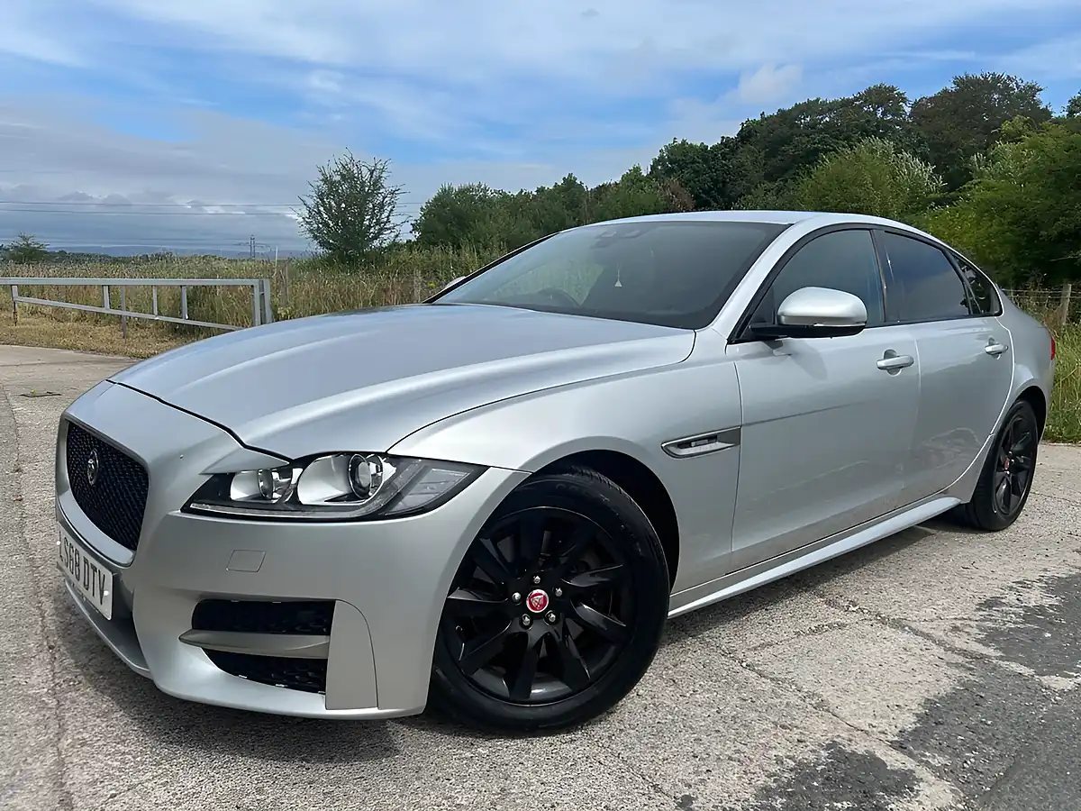 Used 2018 Jaguar Xf R-Sport Silver - Interior and Exterior details 4