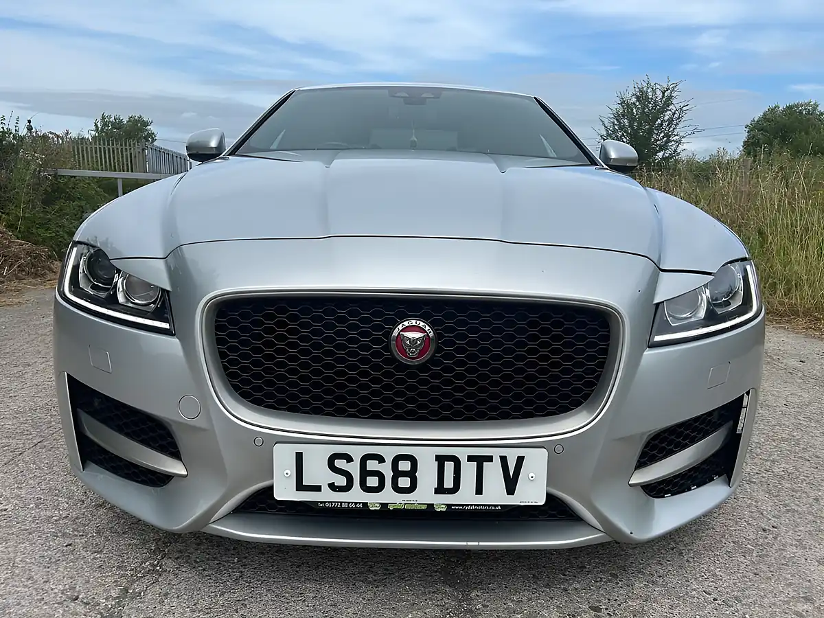 Used 2018 Jaguar Xf R-Sport Silver - Interior and Exterior details 7