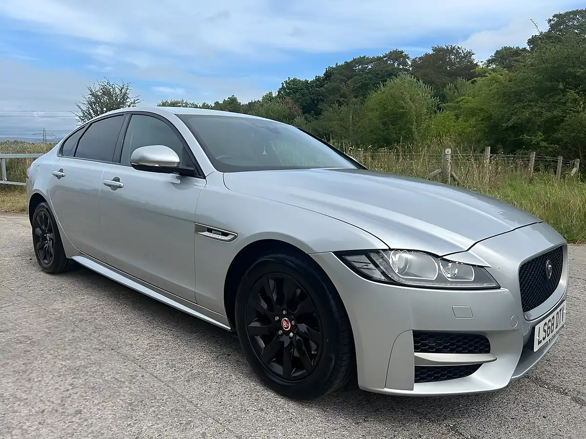 Used 2018 Jaguar Xf R-Sport Silver - Interior and Exterior details 9
