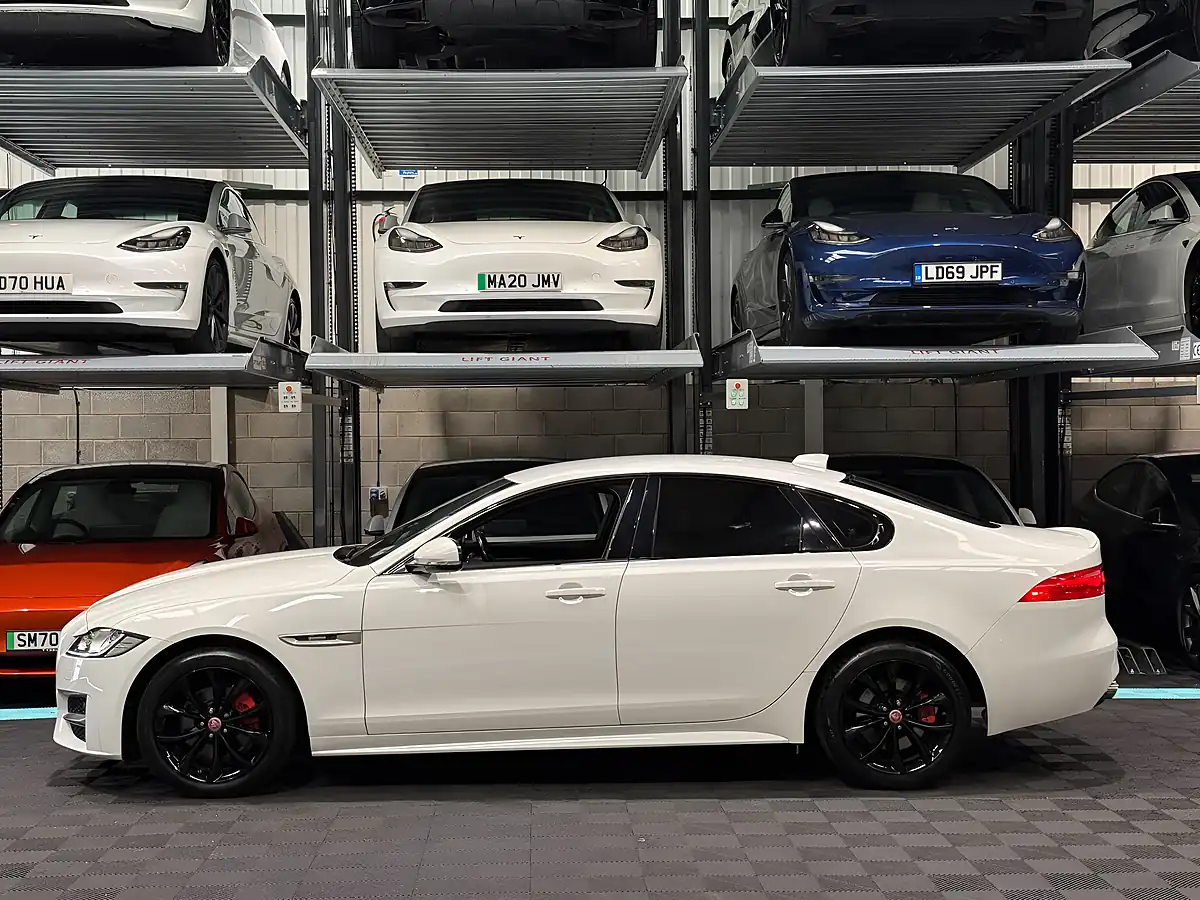 Used 2018 Jaguar Xf R-Sport White - Interior and Exterior details 6
