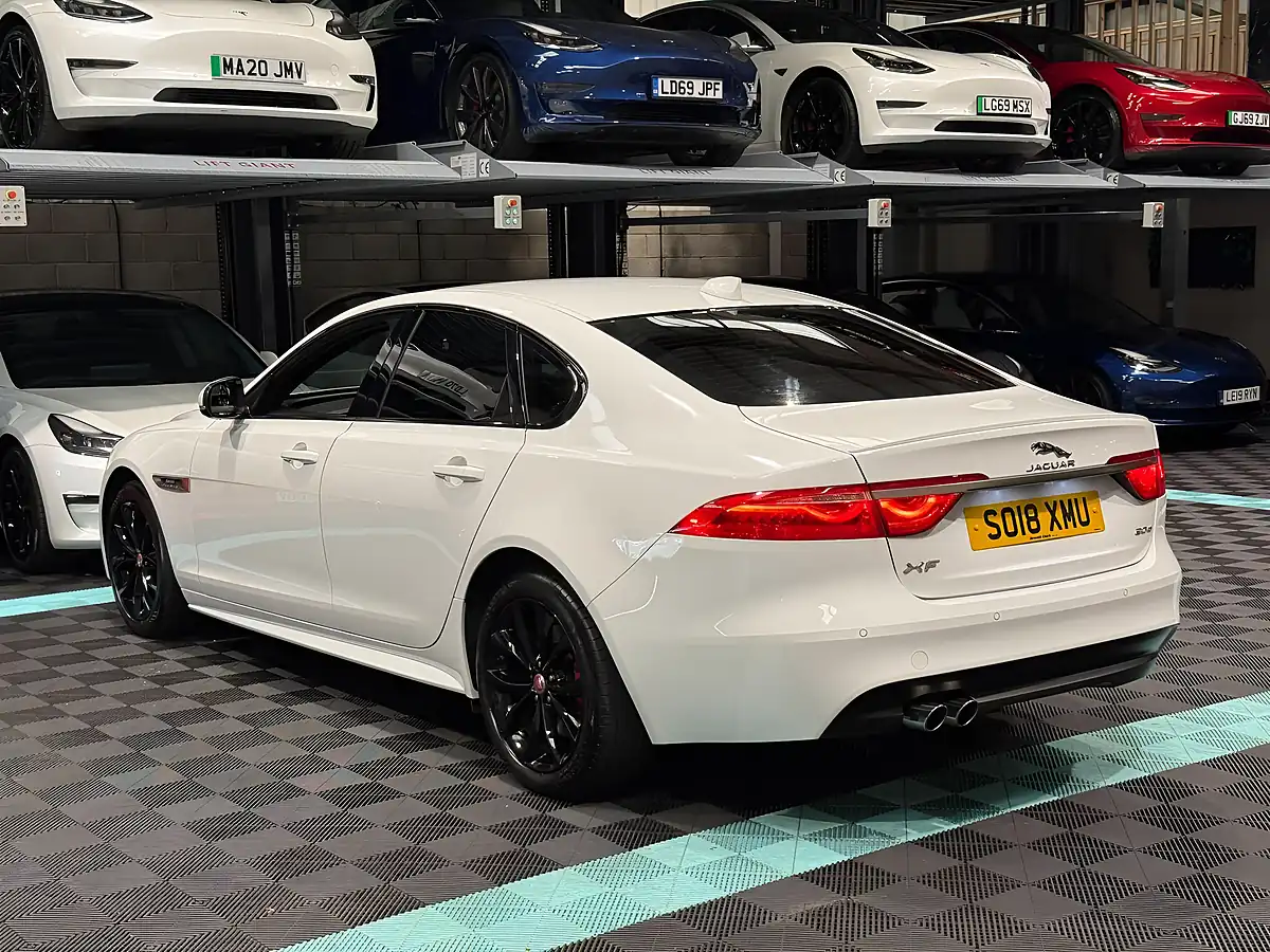 Used 2018 Jaguar Xf R-Sport White - Interior and Exterior details 7