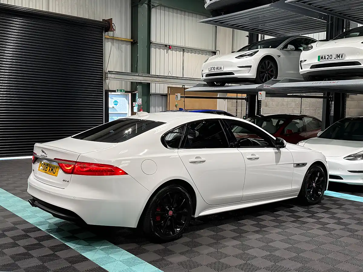 Used 2018 Jaguar Xf R-Sport White - Interior and Exterior details 9