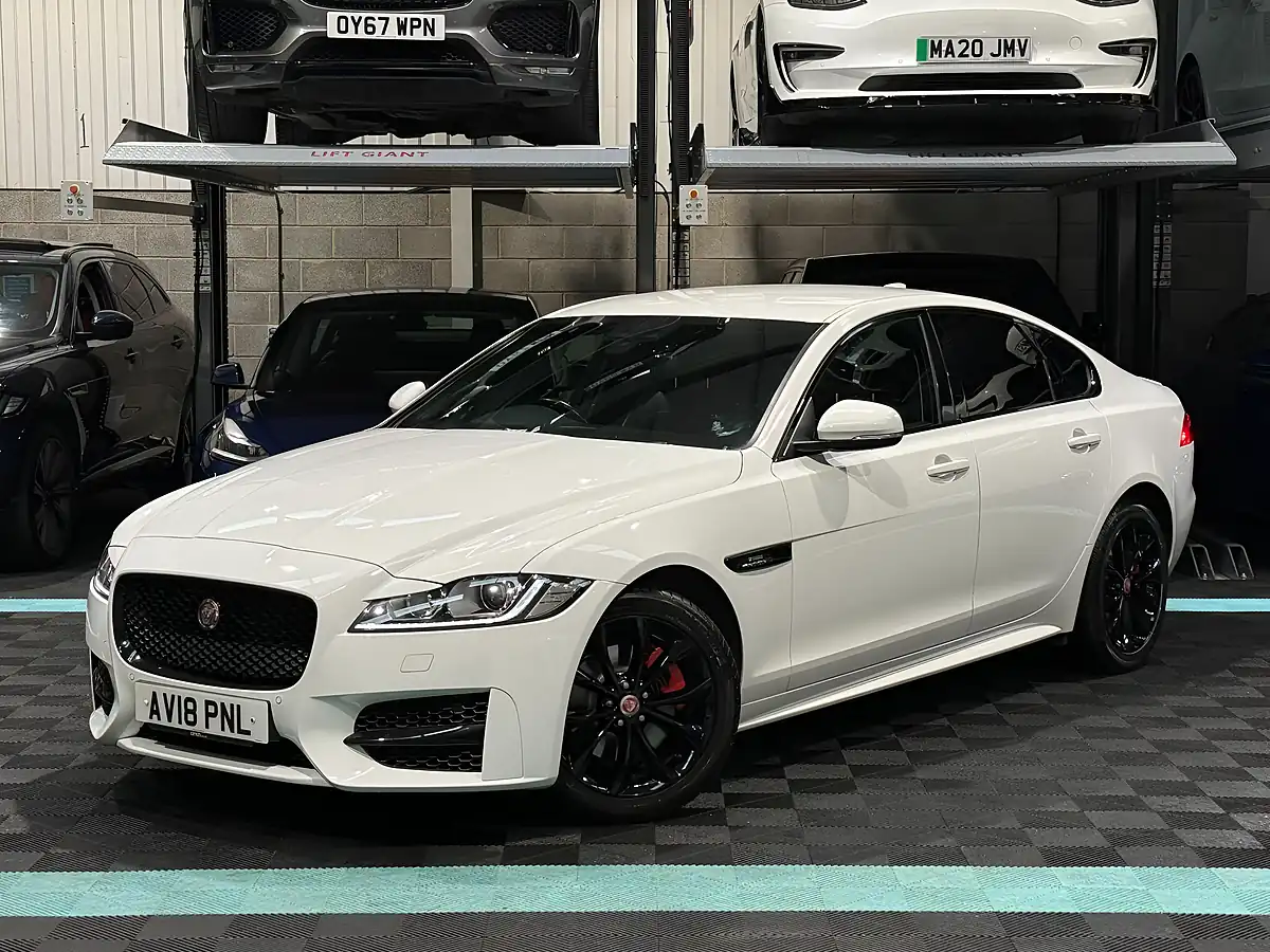 Used 2018 Jaguar Xf R-Sport White - Interior and Exterior details 5