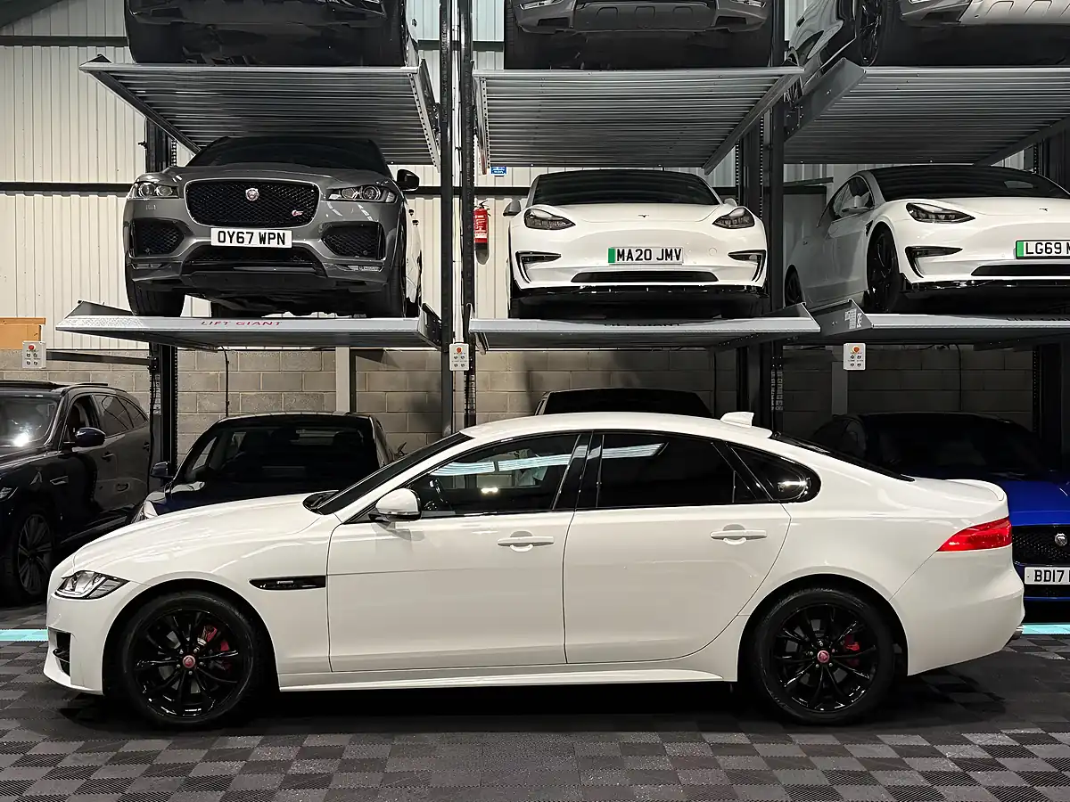 Used 2018 Jaguar Xf R-Sport White - Interior and Exterior details 6