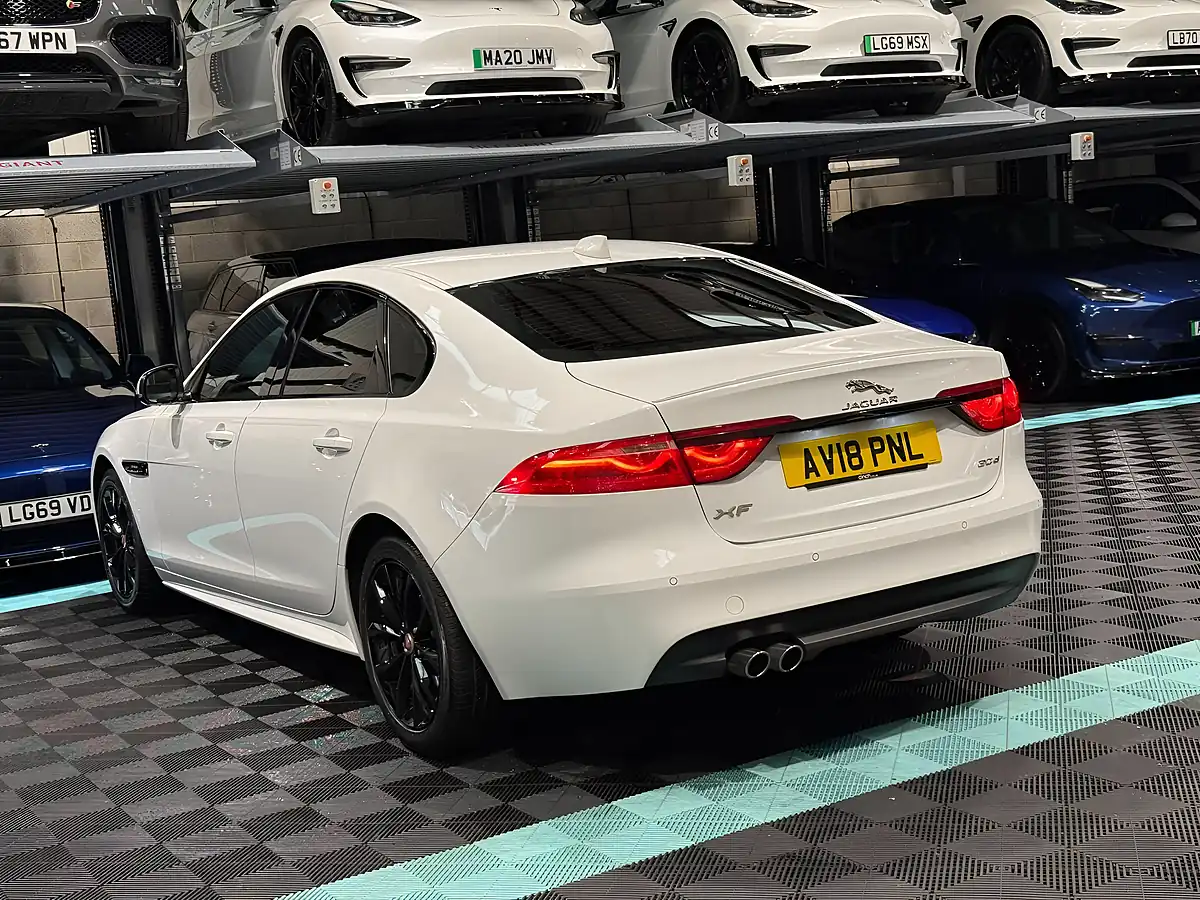 Used 2018 Jaguar Xf R-Sport White - Interior and Exterior details 7
