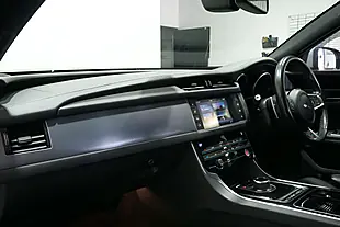 Used 2018 Jaguar Xf R-Sport Yulong White - Interior and Exterior details 3