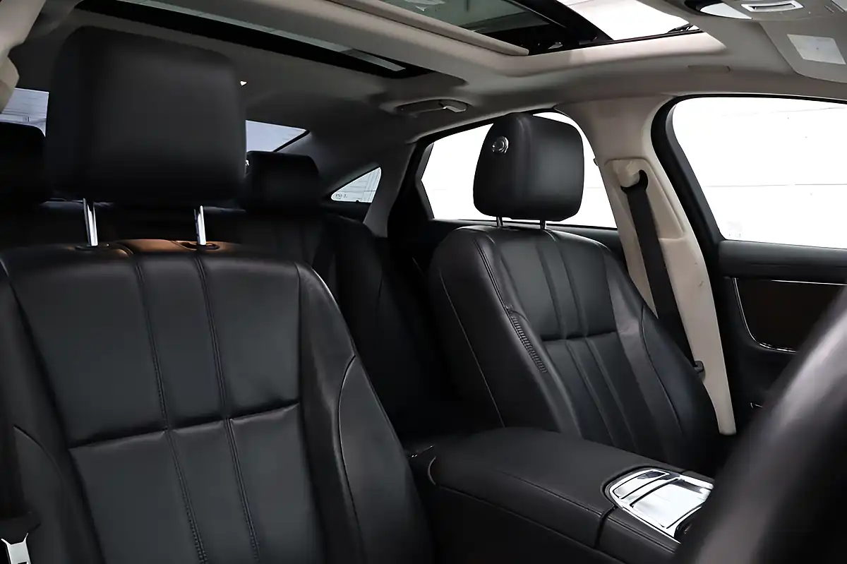 Used 2018 Jaguar Xj Luxury Blue - Interior and Exterior details 7