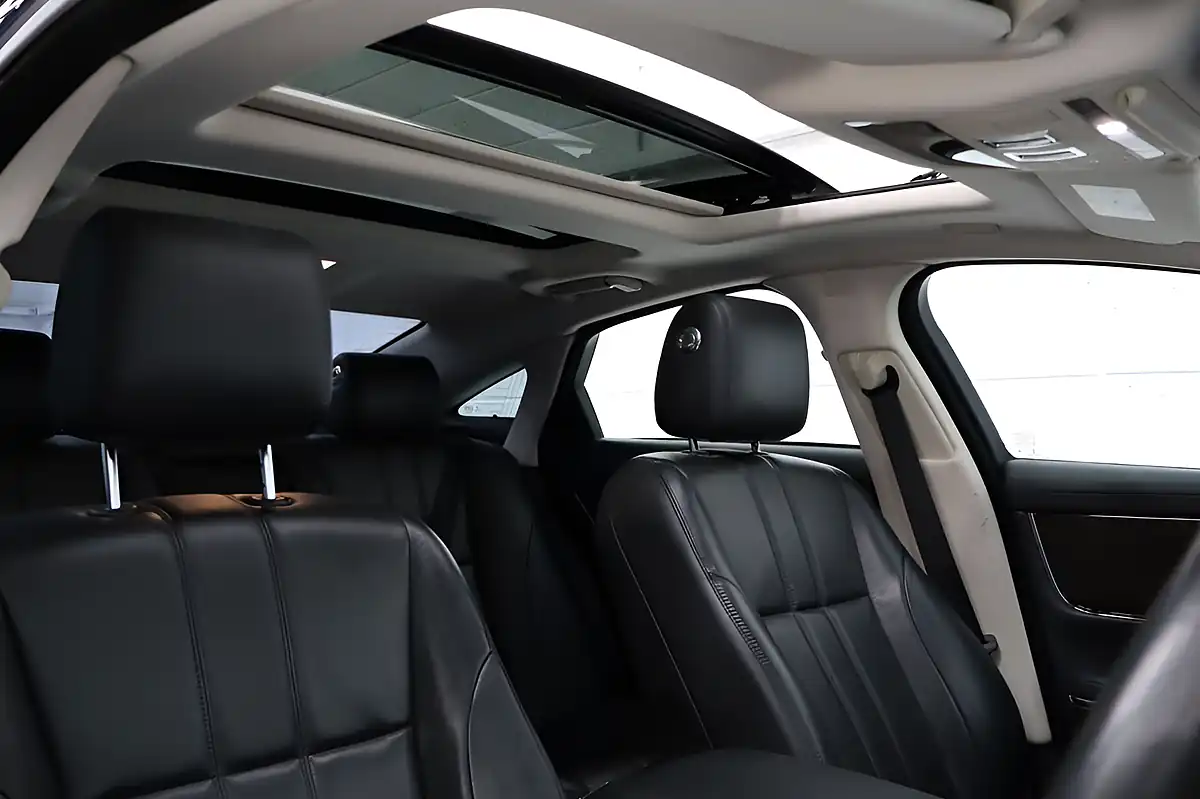 Used 2018 Jaguar Xj Luxury Blue - Interior and Exterior details 8
