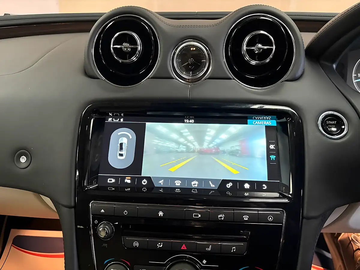 Used 2018 Jaguar Xj Portfolio Blue - Interior and Exterior details 14