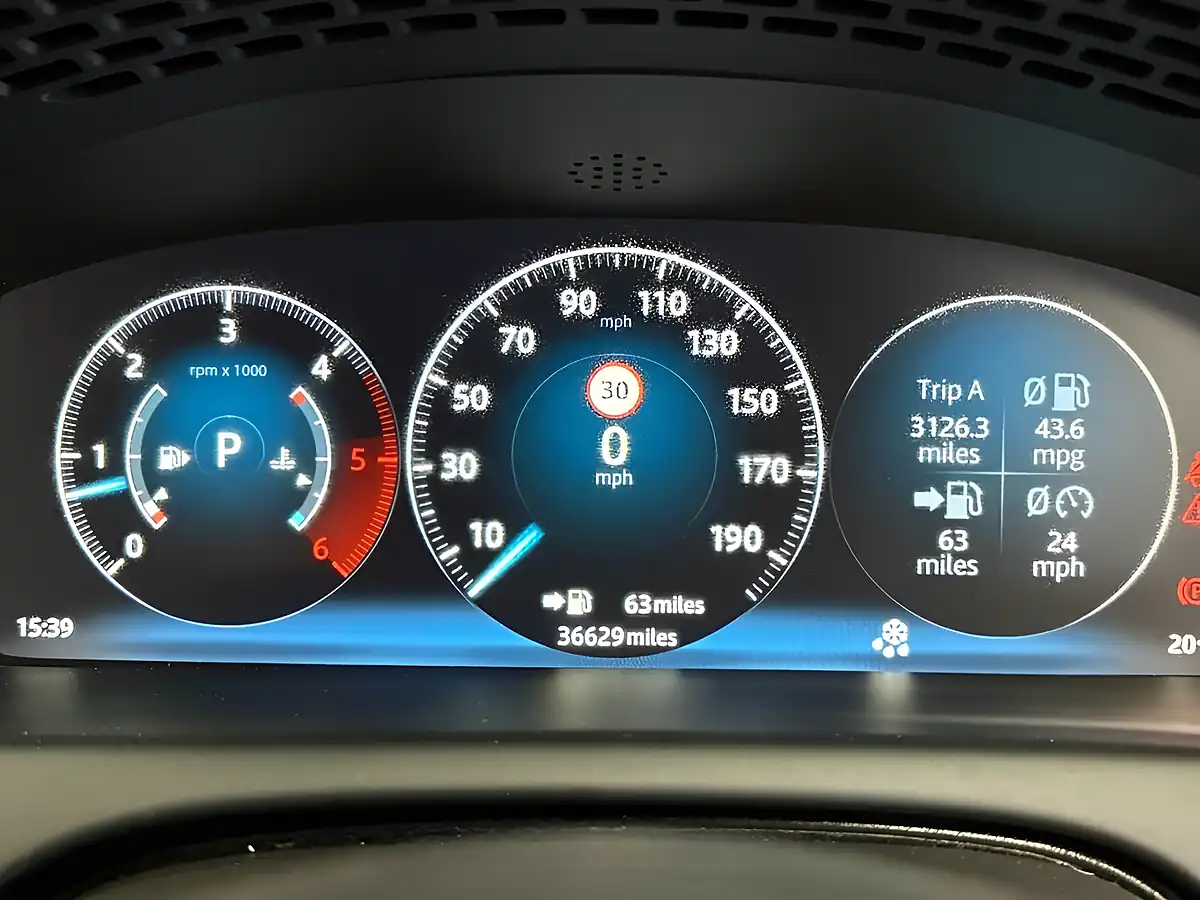 Used 2018 Jaguar Xj Portfolio Blue - Interior and Exterior details 7