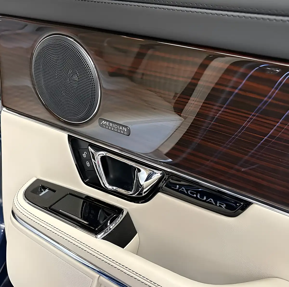 Used 2018 Jaguar Xj Portfolio Blue - Interior and Exterior details 8