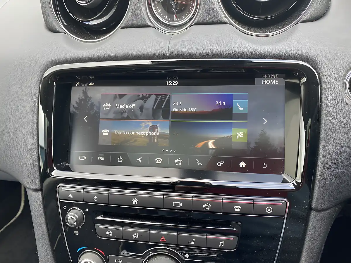 Used 2018 Jaguar Xj Premium Luxury White - Interior and Exterior details 14