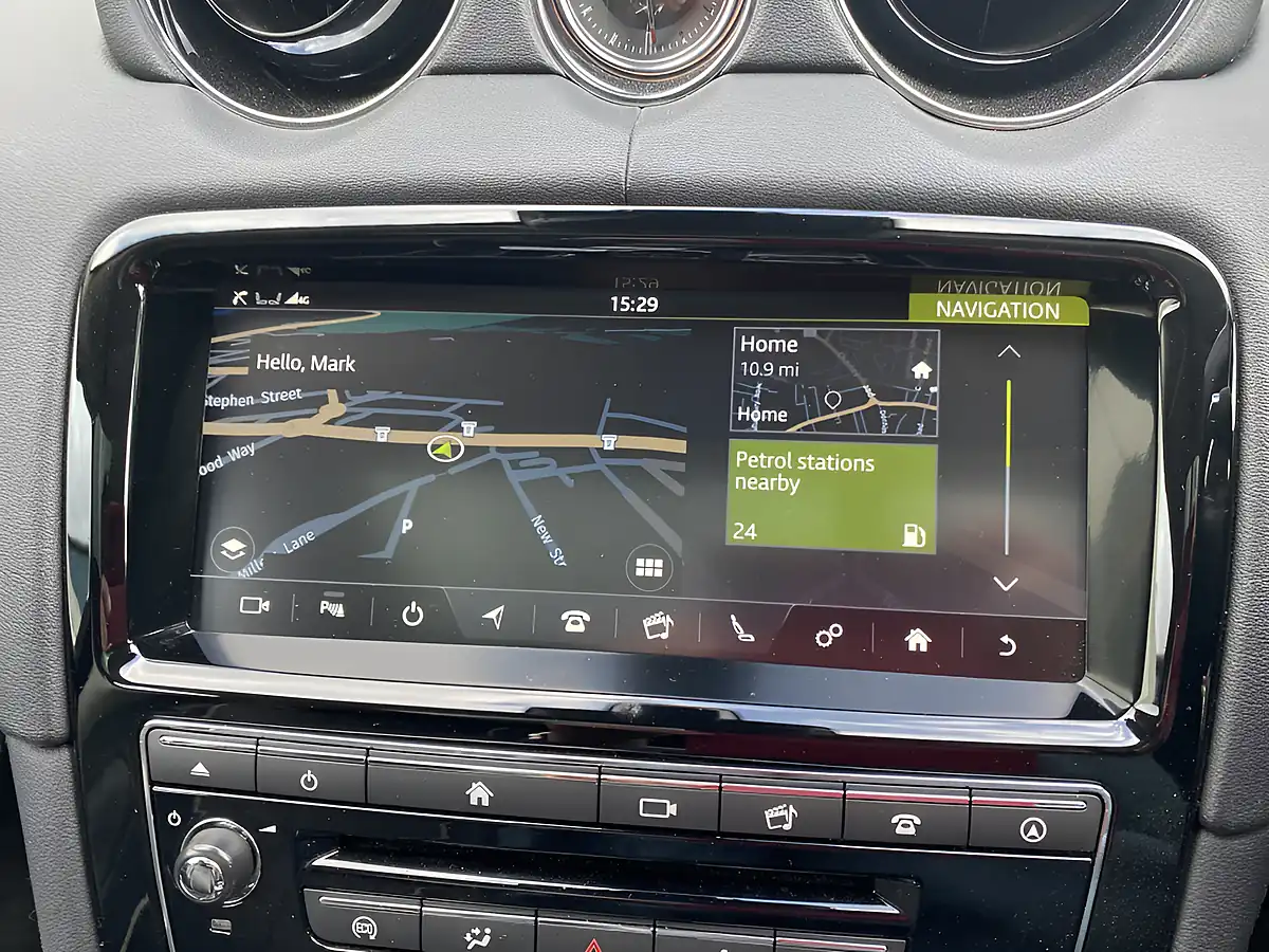 Used 2018 Jaguar Xj Premium Luxury White - Interior and Exterior details 18
