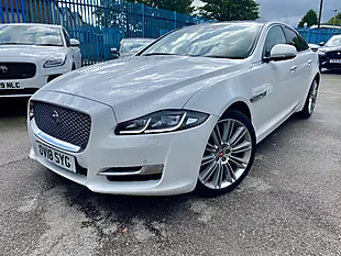 Used 2018 Jaguar Xj Premium Luxury White - Interior and Exterior details 3