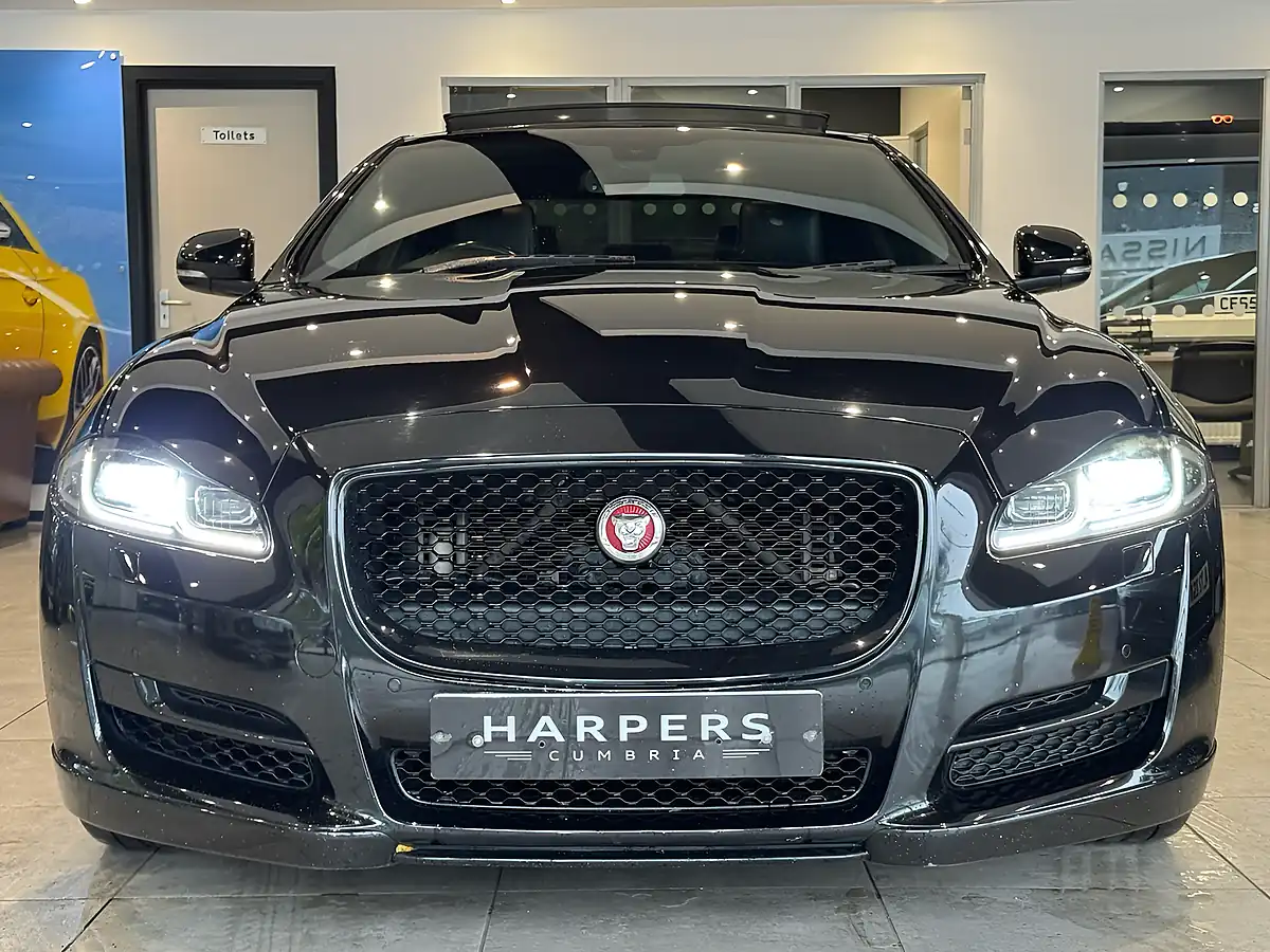 Used 2018 Jaguar Xj R-Sport Black - Interior and Exterior details 3