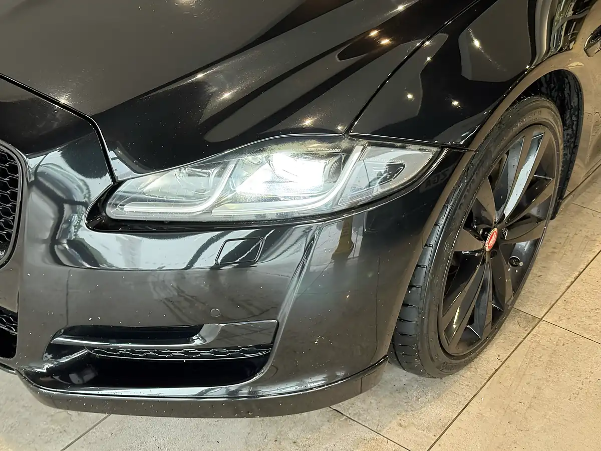 Used 2018 Jaguar Xj R-Sport Black - Interior and Exterior details 4
