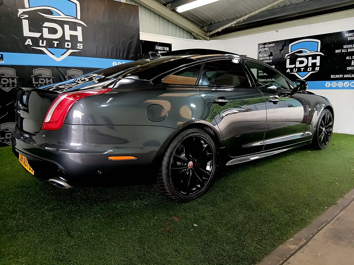 Used 2018 Jaguar Xj R-Sport Grey - Interior and Exterior details 3