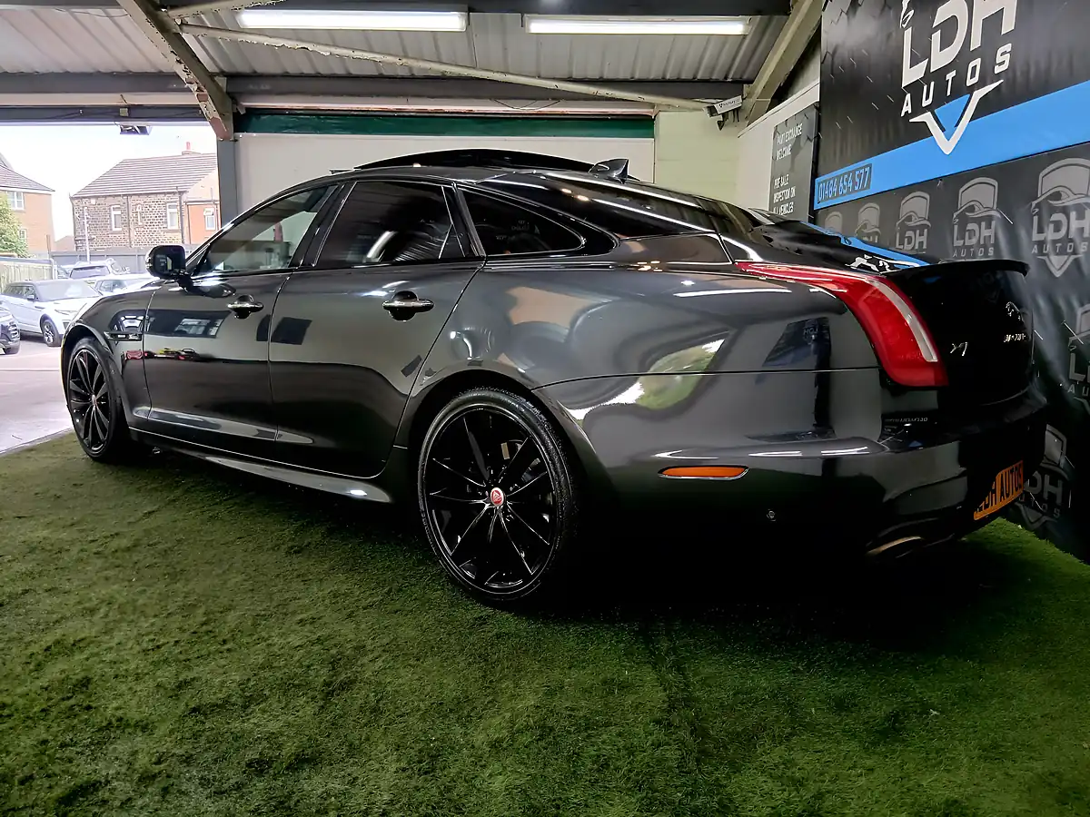 Used 2018 Jaguar Xj R-Sport Grey - Interior and Exterior details 5