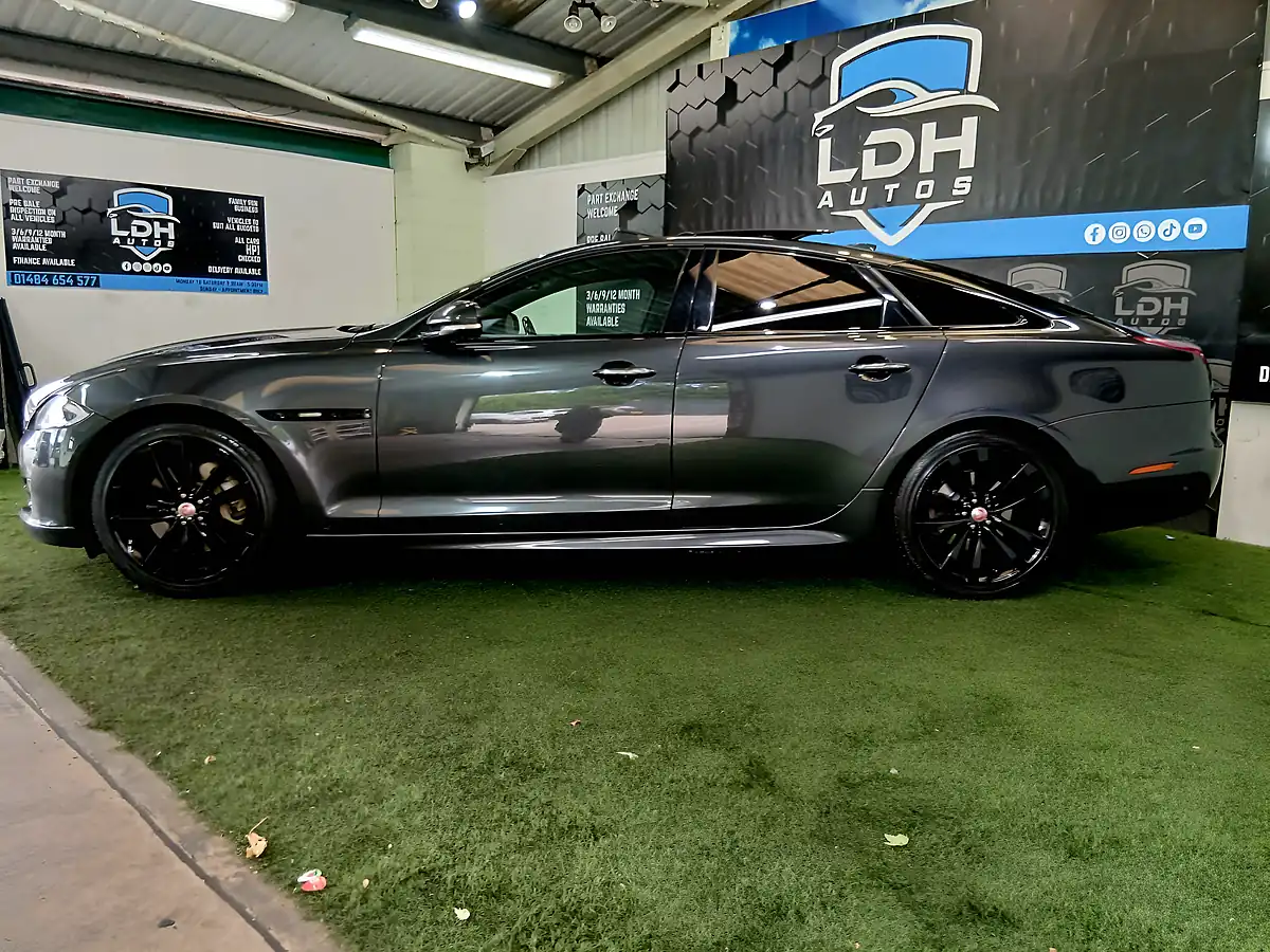 Used 2018 Jaguar Xj R-Sport Grey - Interior and Exterior details 6