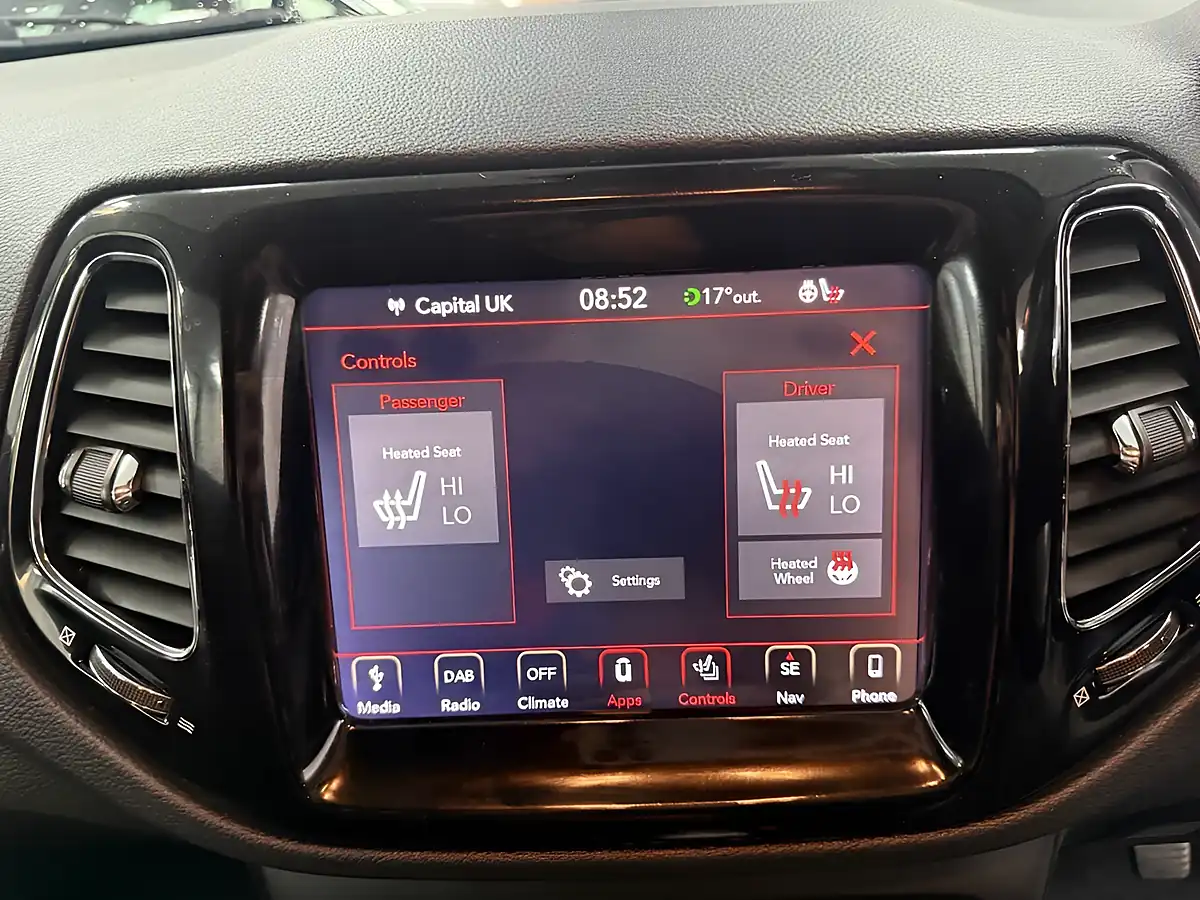 Used 2018 Jeep Compass Limited White - Interior and Exterior details 18