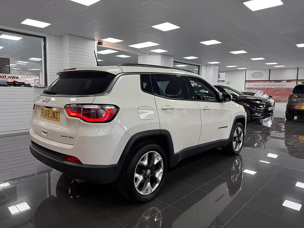 Used 2018 Jeep Compass Limited White - Interior and Exterior details 2
