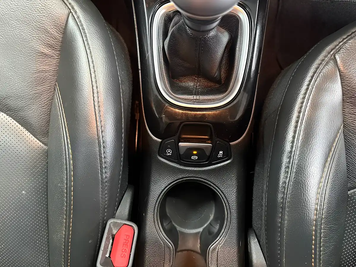 Used 2018 Jeep Compass Limited White - Interior and Exterior details 20
