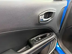 Used 2018 Jeep Compass Longitude Blue - Interior and Exterior details 11