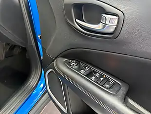 Used 2018 Jeep Compass Longitude Blue - Interior and Exterior details 14