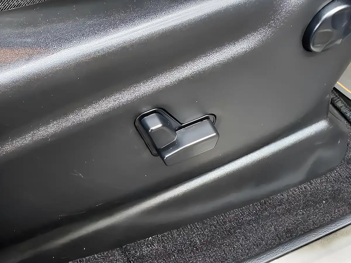 Used 2018 Jeep Grand Cherokee Night Eagle Grey - Interior and Exterior details 14
