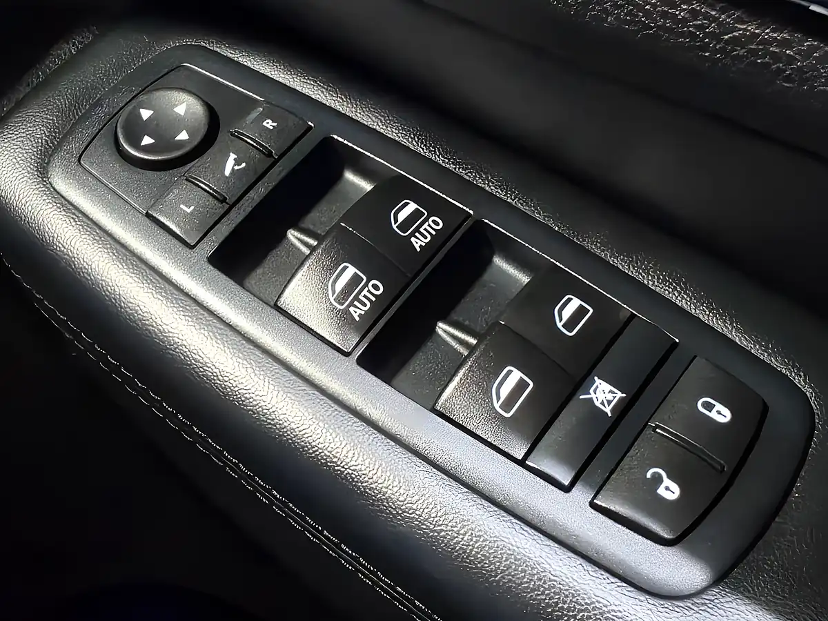 Used 2018 Jeep Grand Cherokee Night Eagle Grey - Interior and Exterior details 16