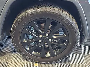 Used 2018 Jeep Grand Cherokee Night Eagle Grey - Interior and Exterior details 19