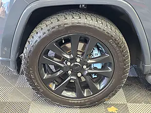Used 2018 Jeep Grand Cherokee Night Eagle Grey - Interior and Exterior details 20