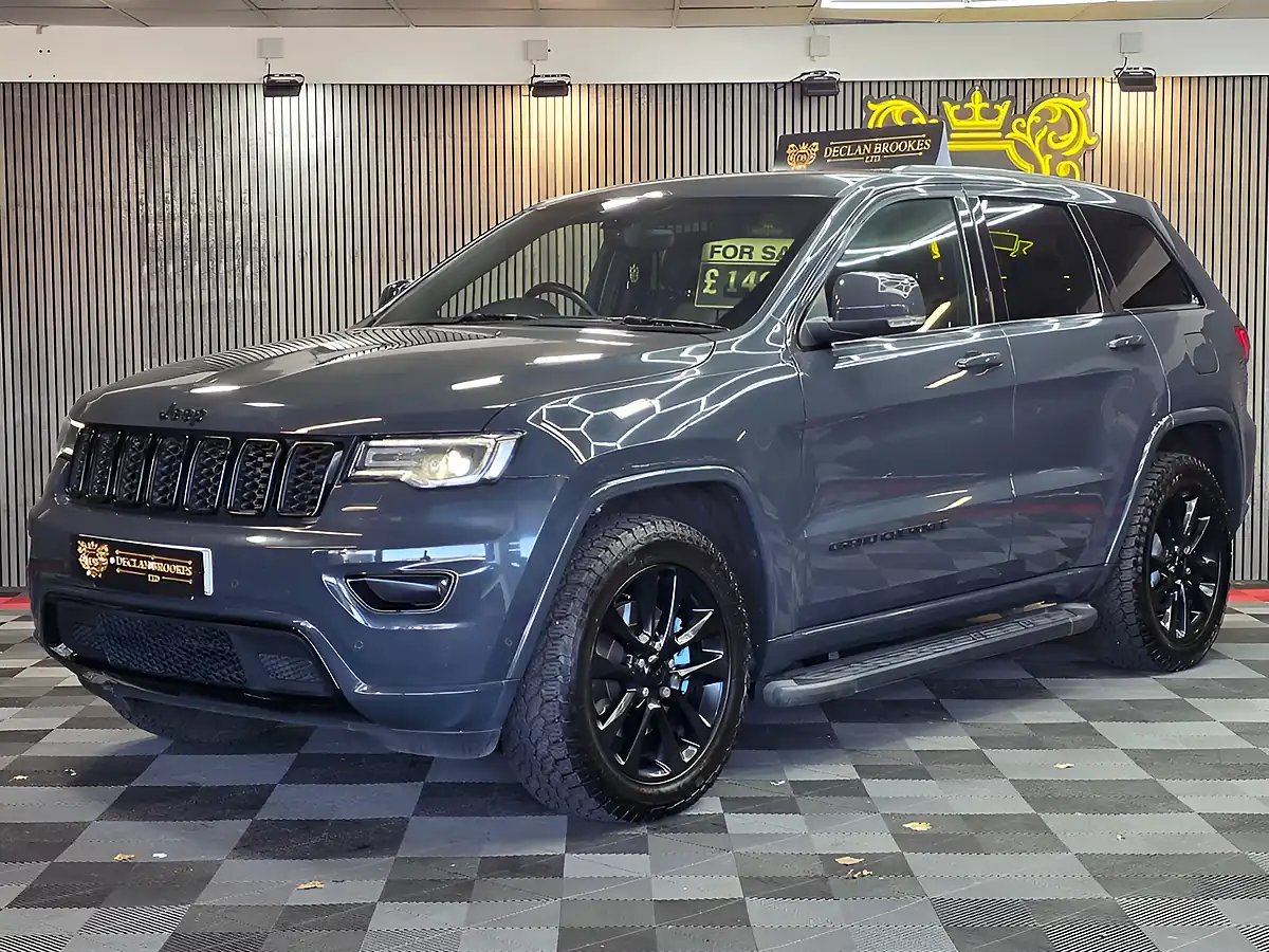 Used 2018 Jeep Grand Cherokee Night Eagle Grey - Interior and Exterior details 7