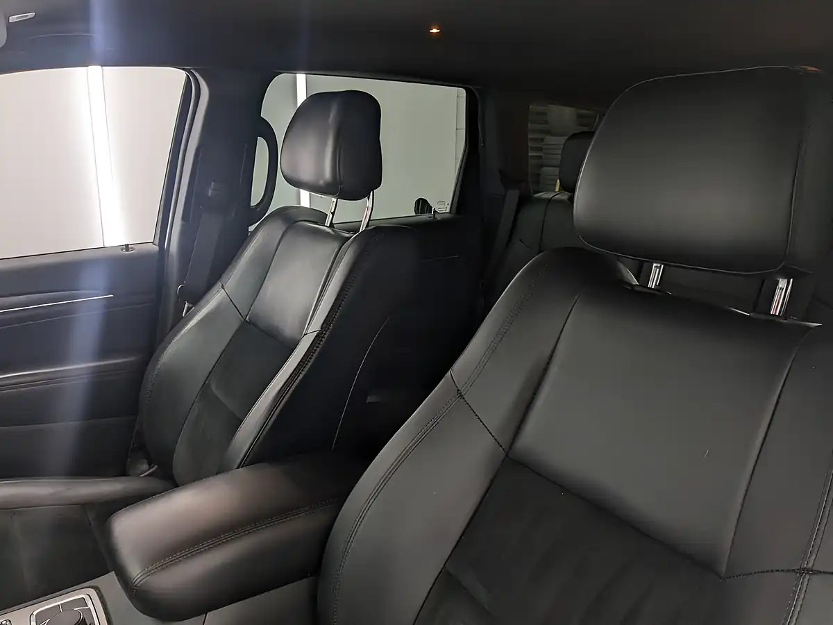 Used 2018 Jeep Grand Cherokee White - Interior and Exterior details 14