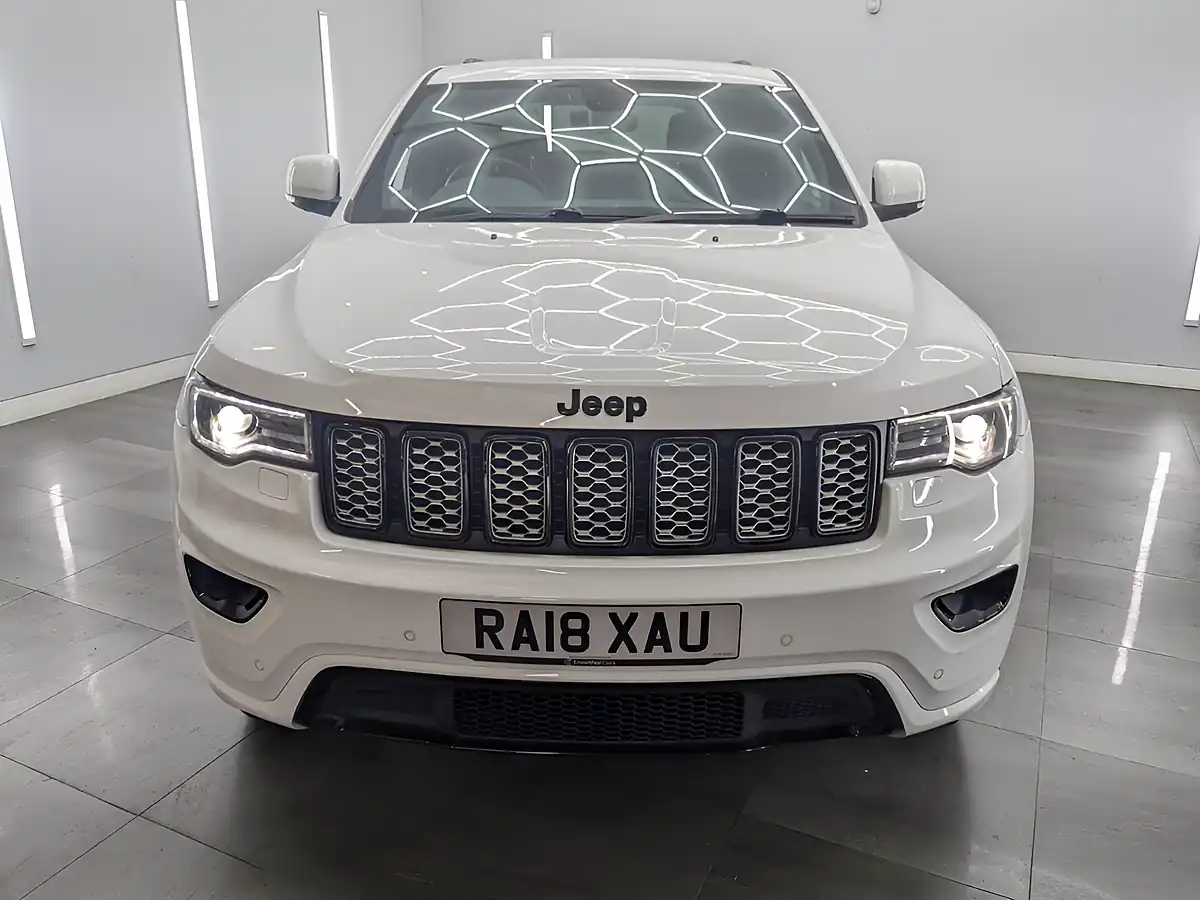 Used 2018 Jeep Grand Cherokee White - Interior and Exterior details 4