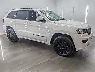 Used 2018 Jeep Grand Cherokee White - Interior and Exterior details 6