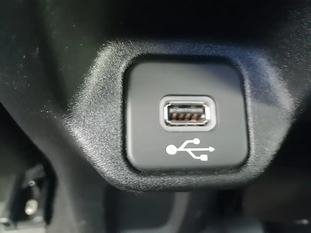 Used 2018 Jeep Renegade Limited Grey - Interior and Exterior details 10