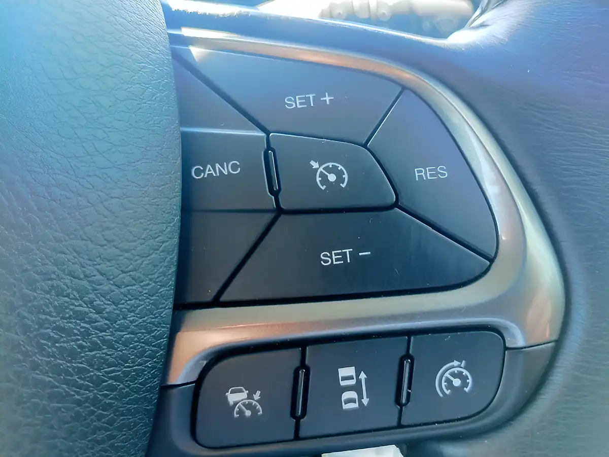 Used 2018 Jeep Renegade Limited Grey - Interior and Exterior details 16